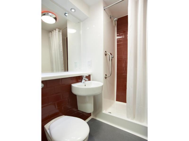 Travelodge Maidenhead Central Extérieur photo
